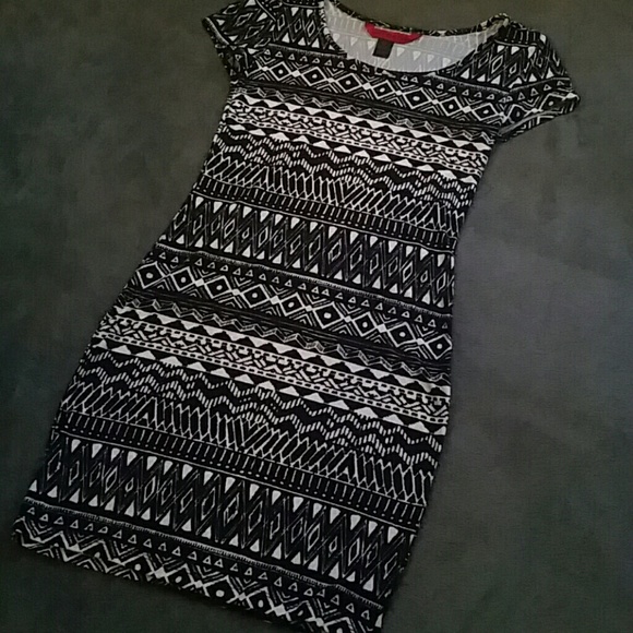 hot kiss bodycon dress